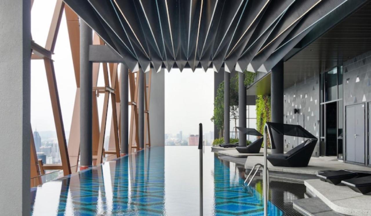 Scarletz Suites Klcc Twin Tower By Purple Orchid 쿠알라룸푸르 외부 사진