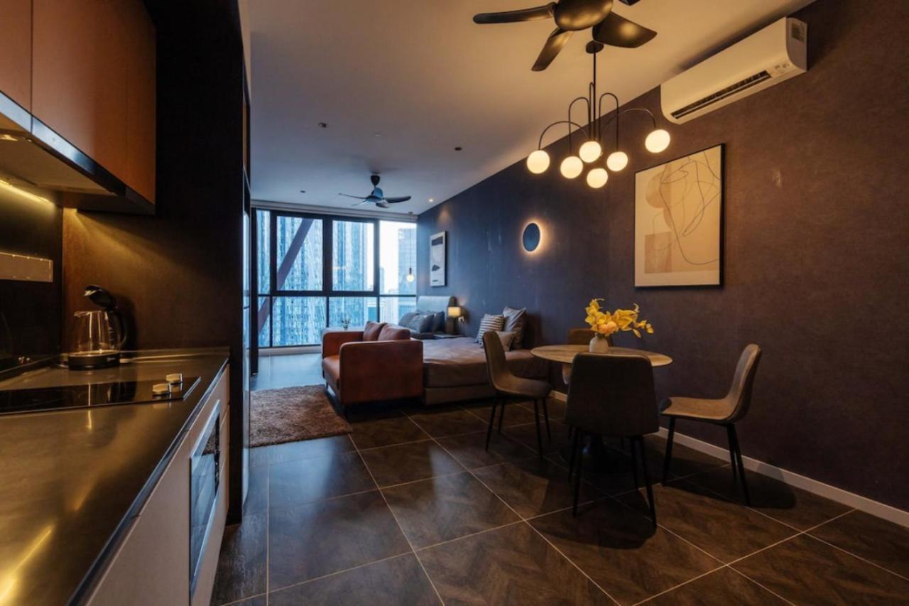 Scarletz Suites Klcc Twin Tower By Purple Orchid 쿠알라룸푸르 외부 사진