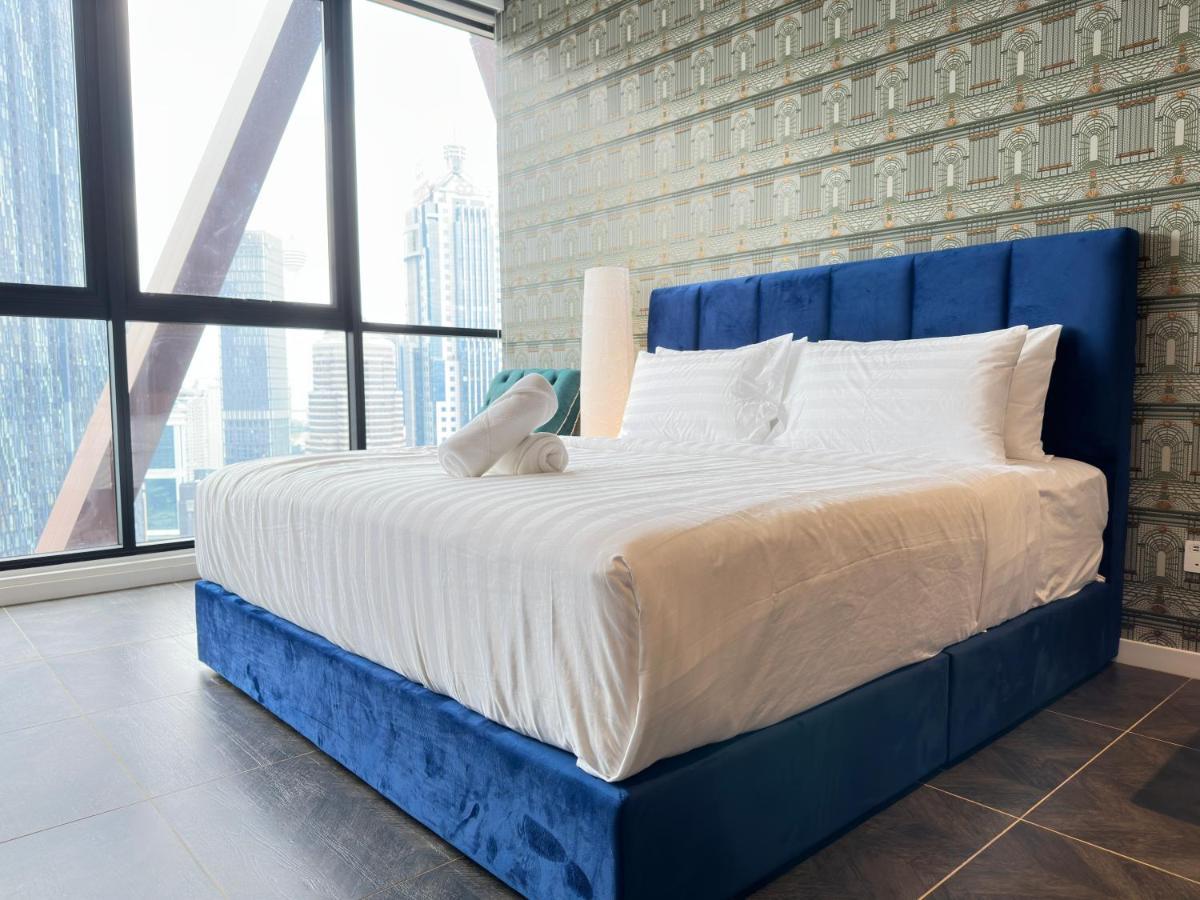 Scarletz Suites Klcc Twin Tower By Purple Orchid 쿠알라룸푸르 외부 사진