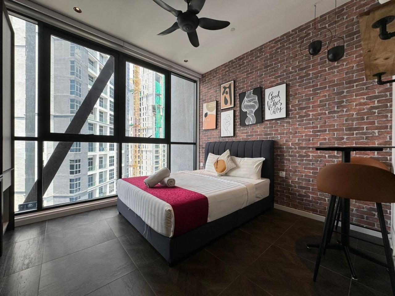 Scarletz Suites Klcc Twin Tower By Purple Orchid 쿠알라룸푸르 외부 사진