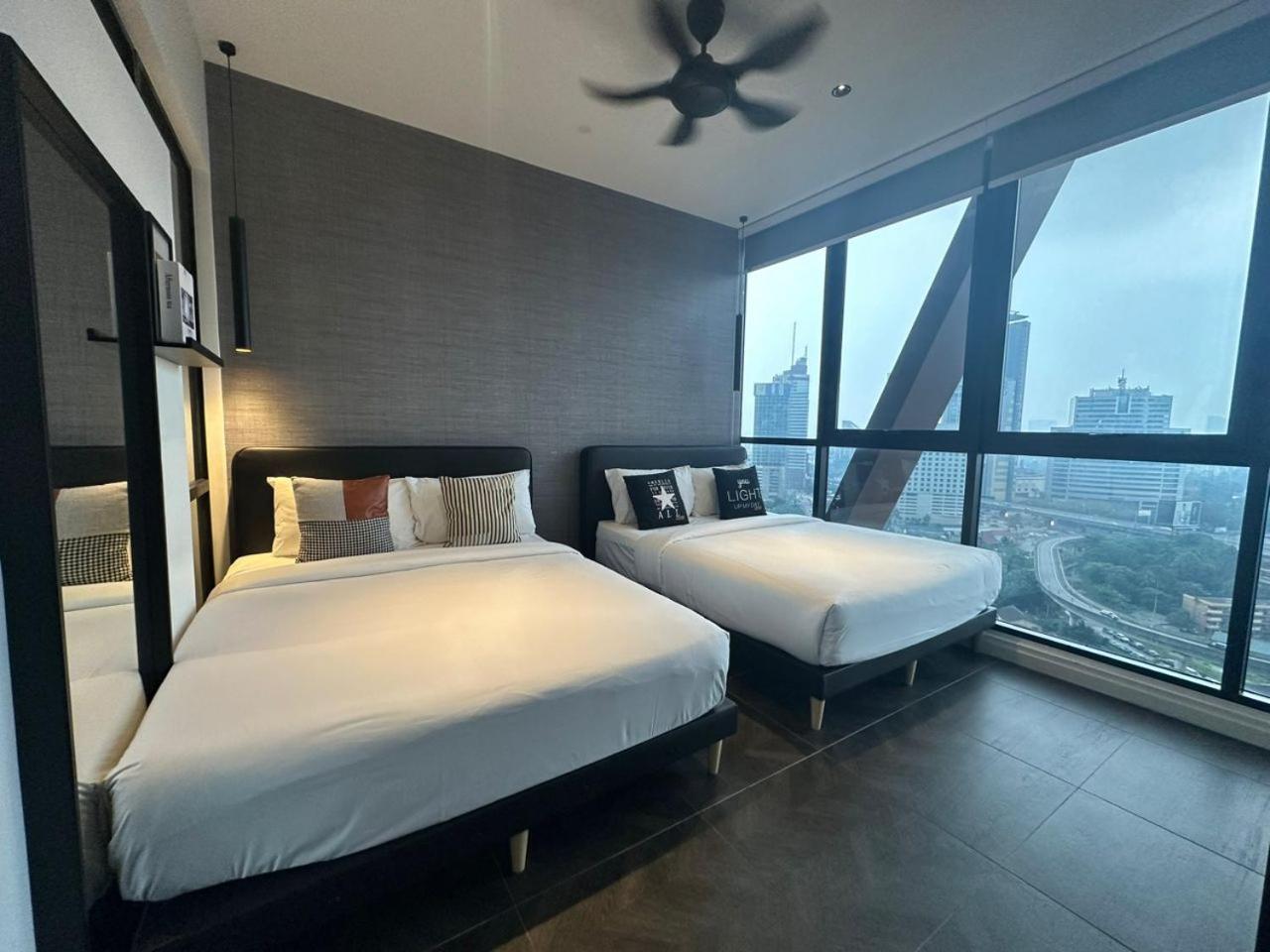 Scarletz Suites Klcc Twin Tower By Purple Orchid 쿠알라룸푸르 외부 사진